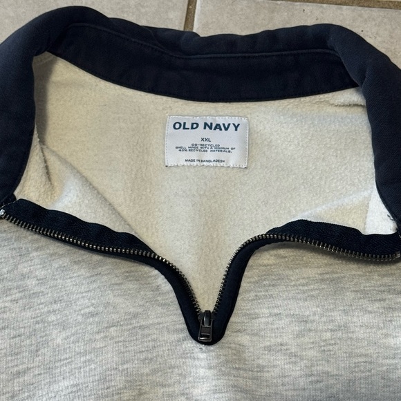 Old Navy Light Gray and Black Fleece-Lined Pullover - Picture 2 of 3